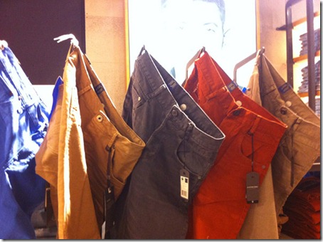 Denim Looks On Paris Streets - Uniqlo