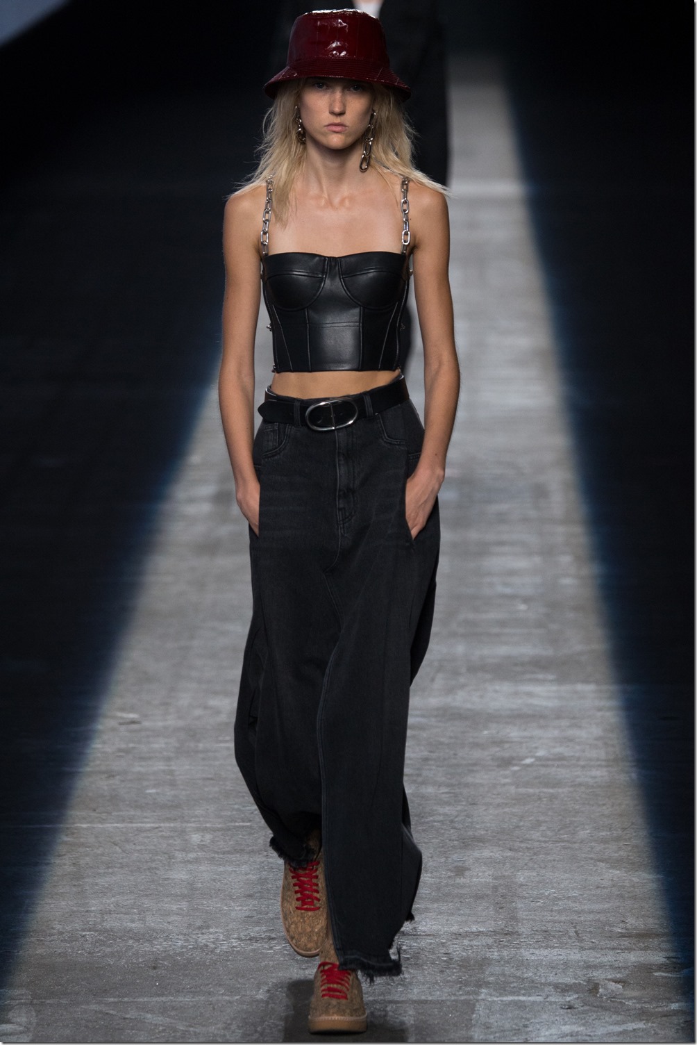 Alexander Wang SPRING 2016 READY-TO-WEAR10