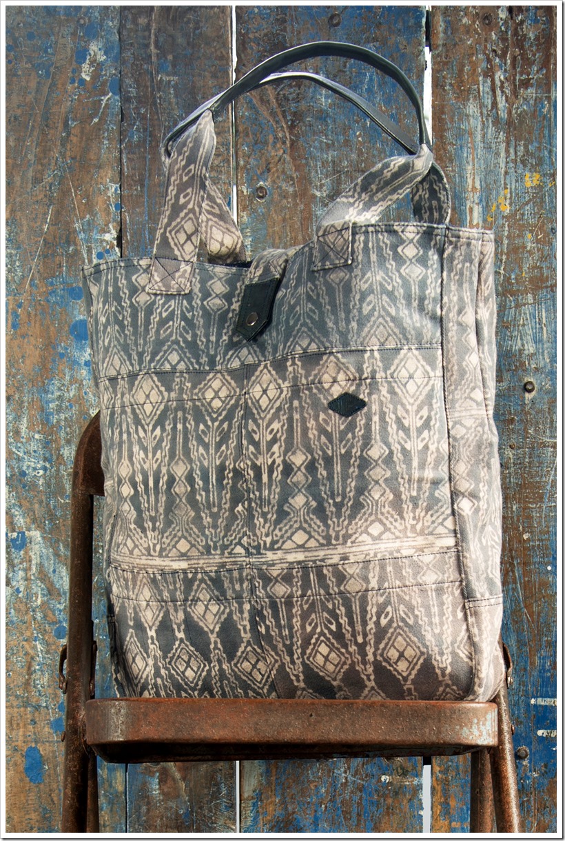 Indigo_People_AW16_Batik_Denim_Tote