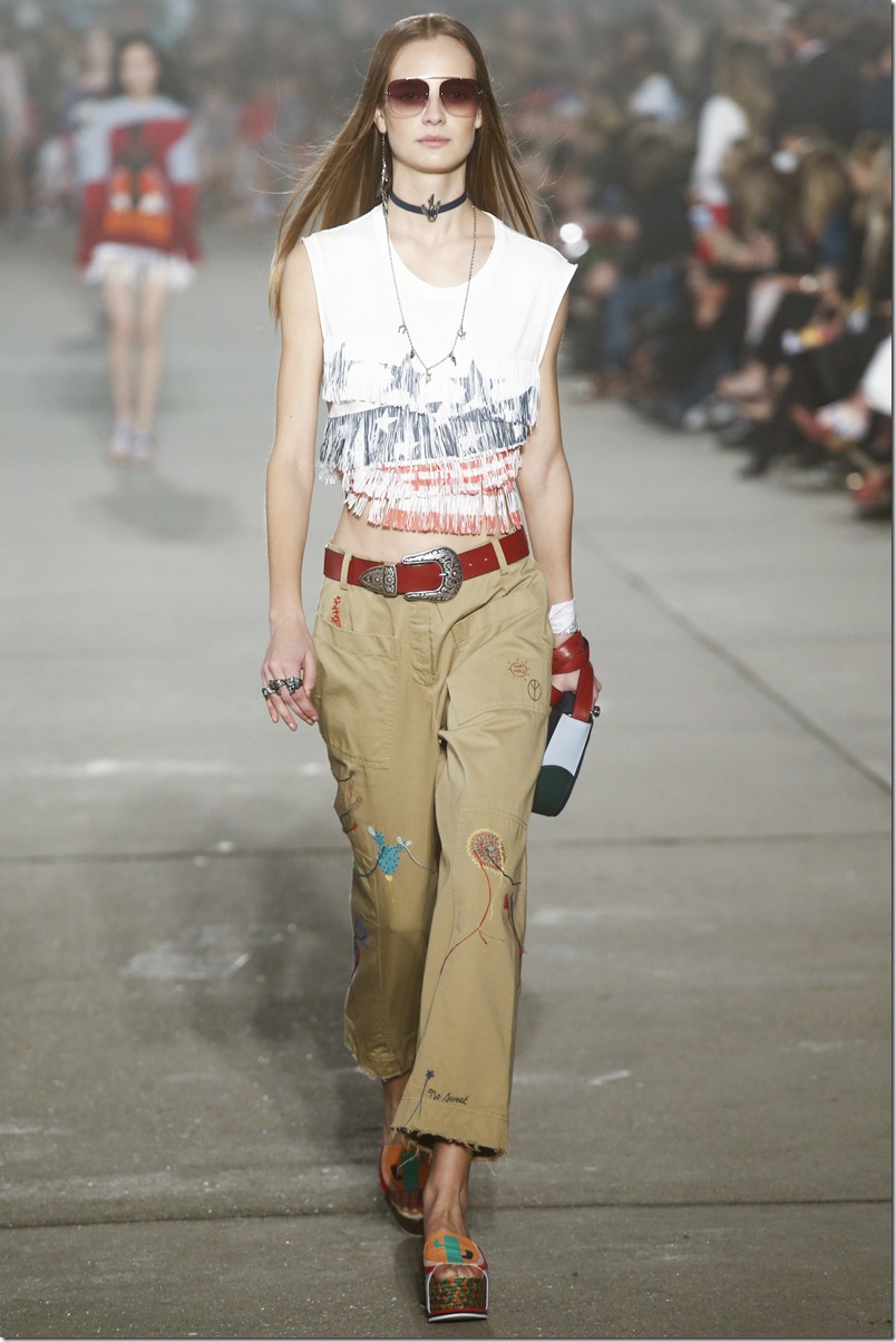 Tommy Hilfiger SPRING 2017 READY-TO-WEAR