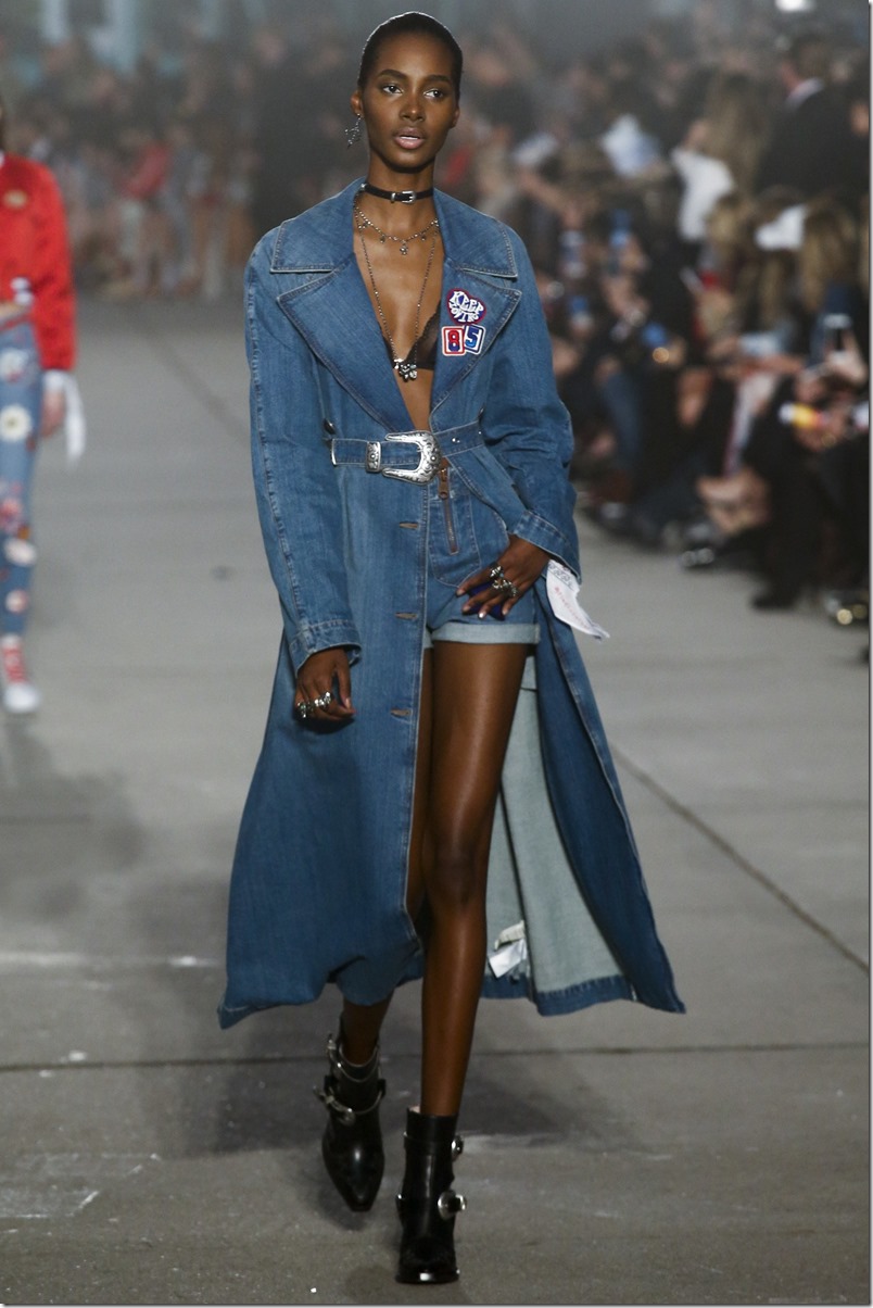 Tommy Hilfiger SPRING 2017 READY-TO-WEAR