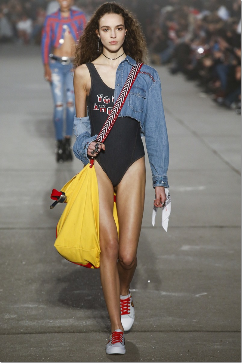 Tommy Hilfiger SPRING 2017 READY-TO-WEAR