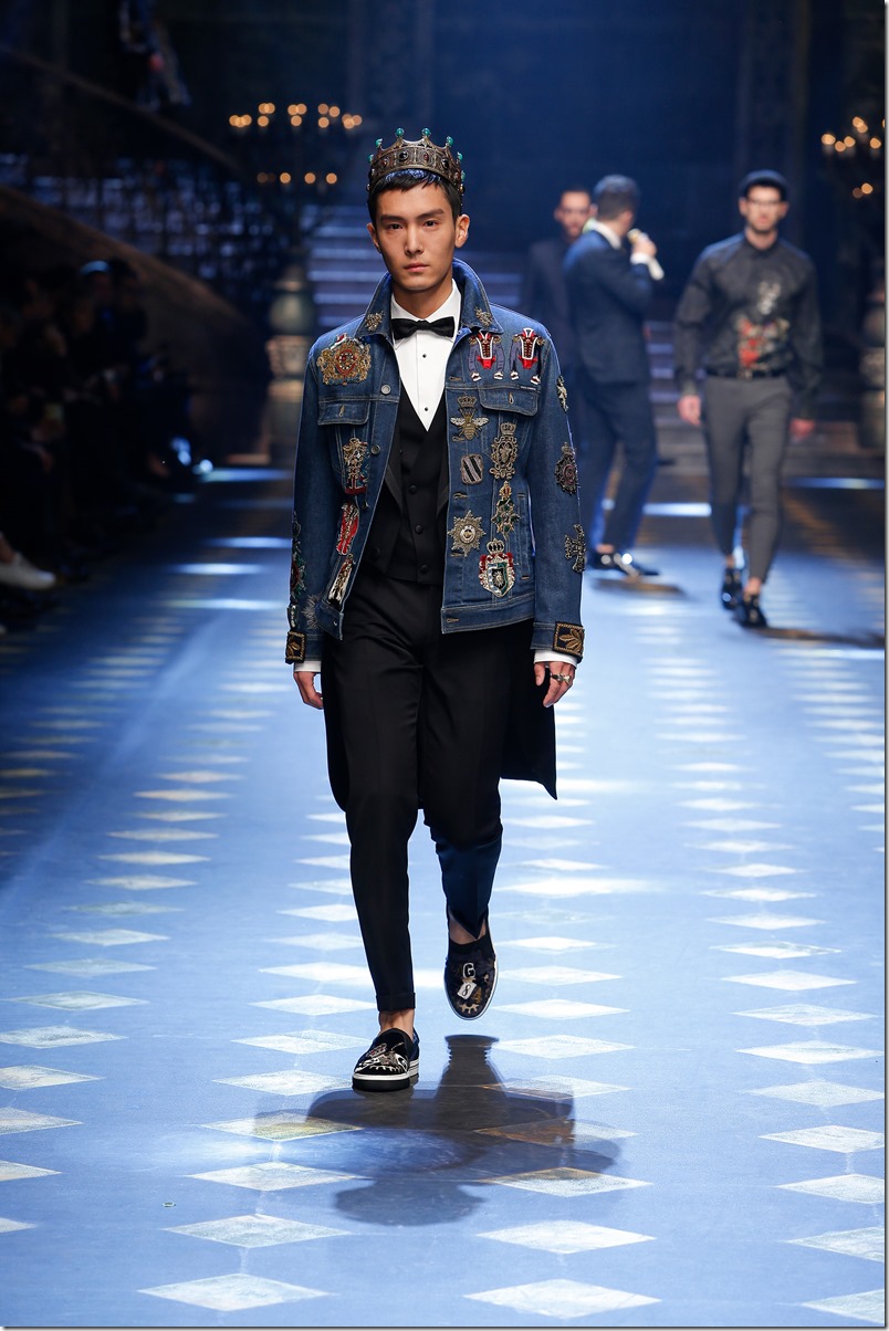 Dolce e gabbana best sale sneakers 2017
