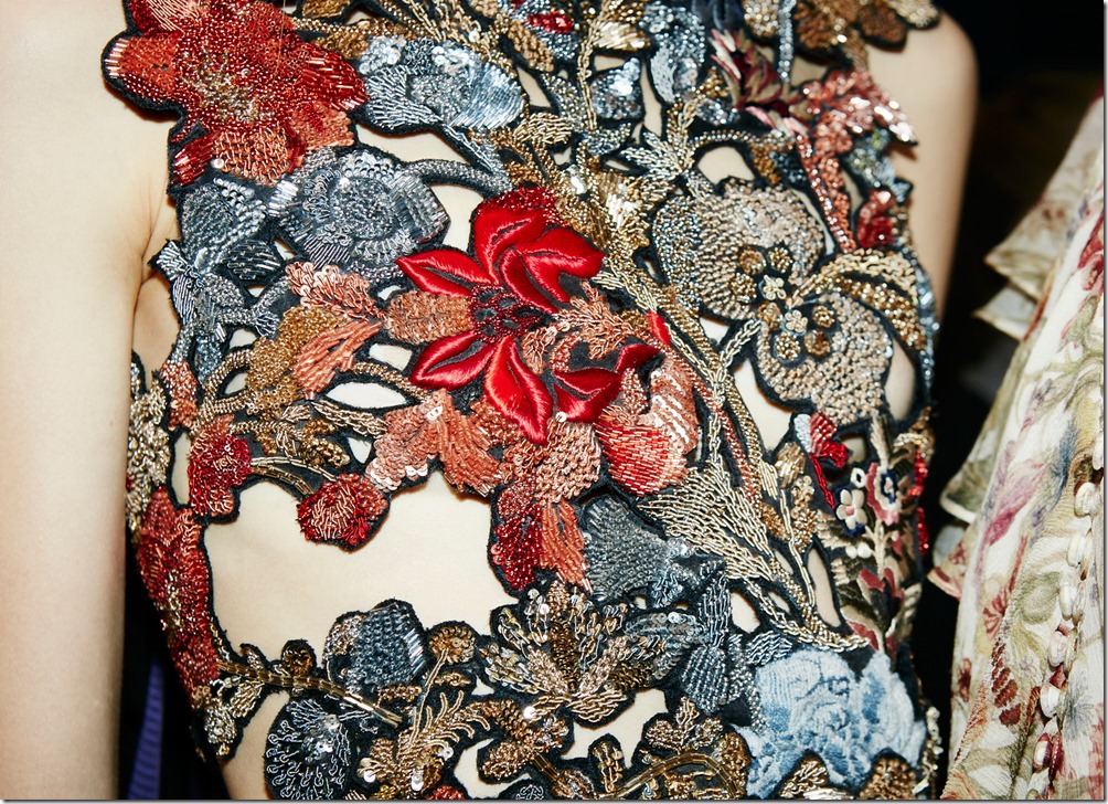 Alexander McQueen Womenswear Spring Summerâ€™16 Runway Looks  denimsandjeans.com 