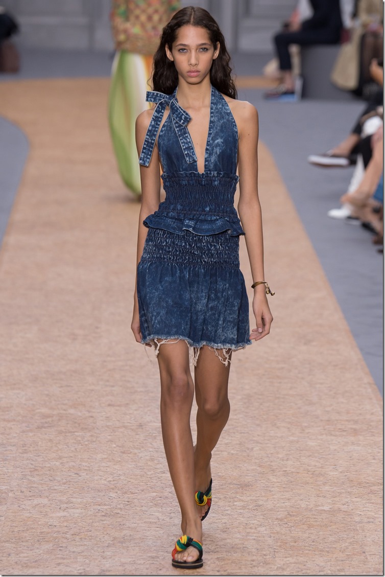 ChloÃ© Spring/Summer 2016 Paris Fashion Week denimsandjeans.com