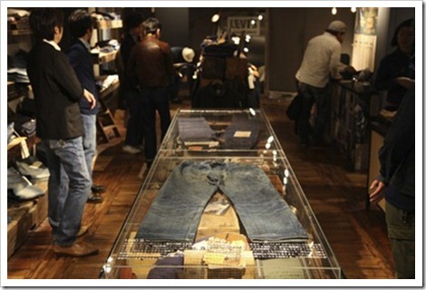 Denimsandjeans.com "Denim Book: The 501XXA-Collection Of Vintage Jeans "