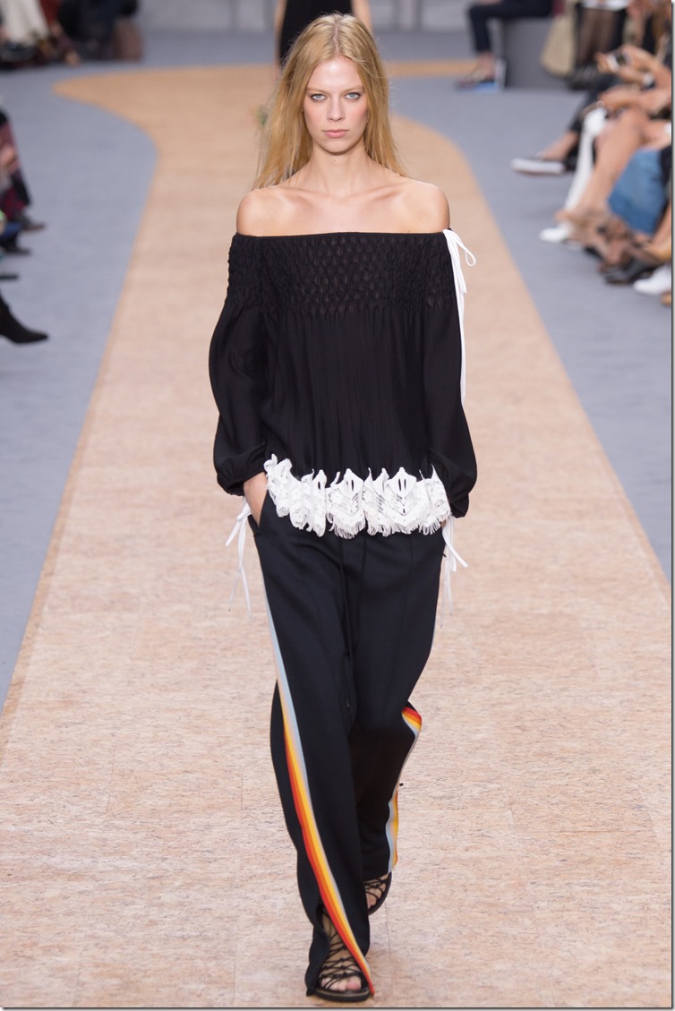 Chloé Spring/Summer 2016 Paris Fashion Week denimsandjeans.com