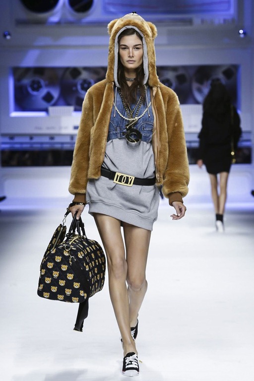 Moschino Fall Winter 2015 Denim Looks - Denimandjeans | Global Trends ...