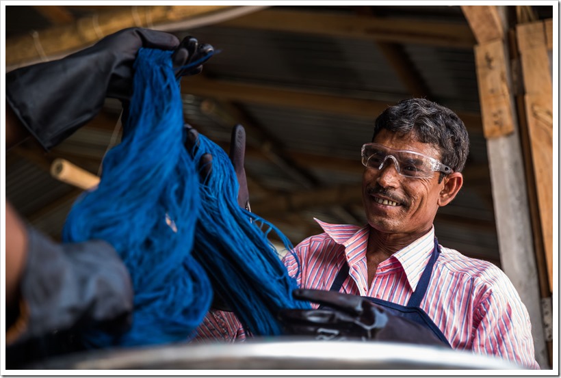 Hessnatur_Shahid one of the five dyers especially trained for indigo dyeing