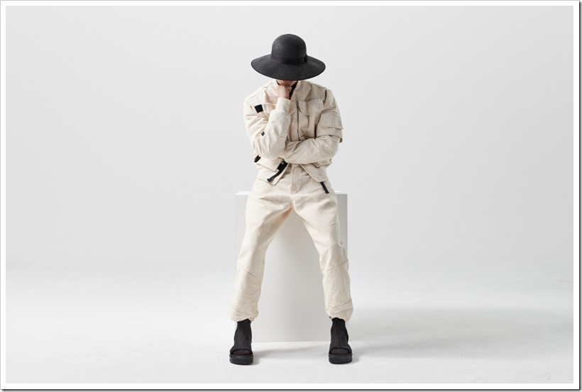 G-Star RAW Research III by Aitor Throup–First Foray Into Womenswear | Denimsandjeans.com