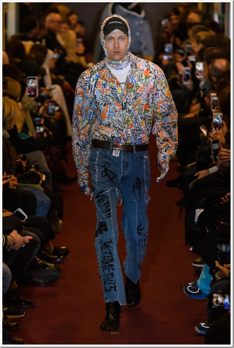 Vetements Fall’18 Collection– Baggy and Full Of Embroidery | Denimsandjans.com