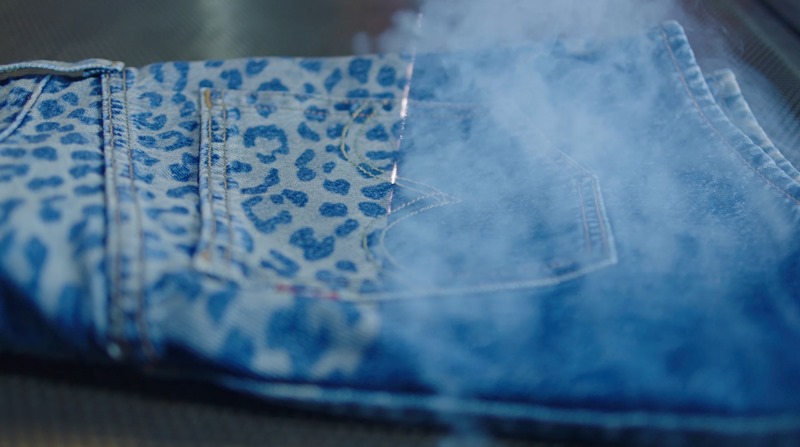 Future Finish–A Laser Powdered Technology By Levi’s | Denimsandjeans